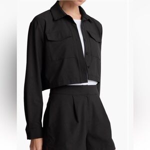 NWT Beyond Yoga Midtown Cropped Jacket Medium M Black Button Front $138 Top